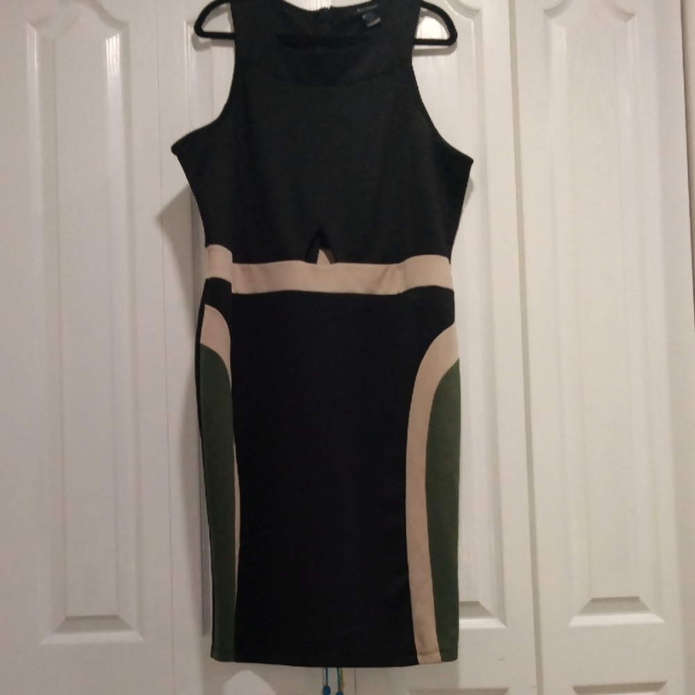 Ashley Stewart Black and Tan Sleeveless Halter Mini Dress